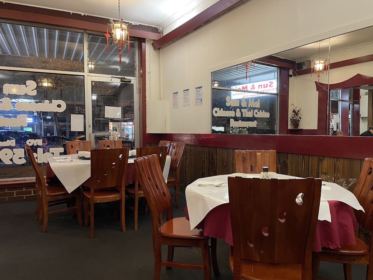 Sun & Mei Chinese And Thai Restaurant Photos 2